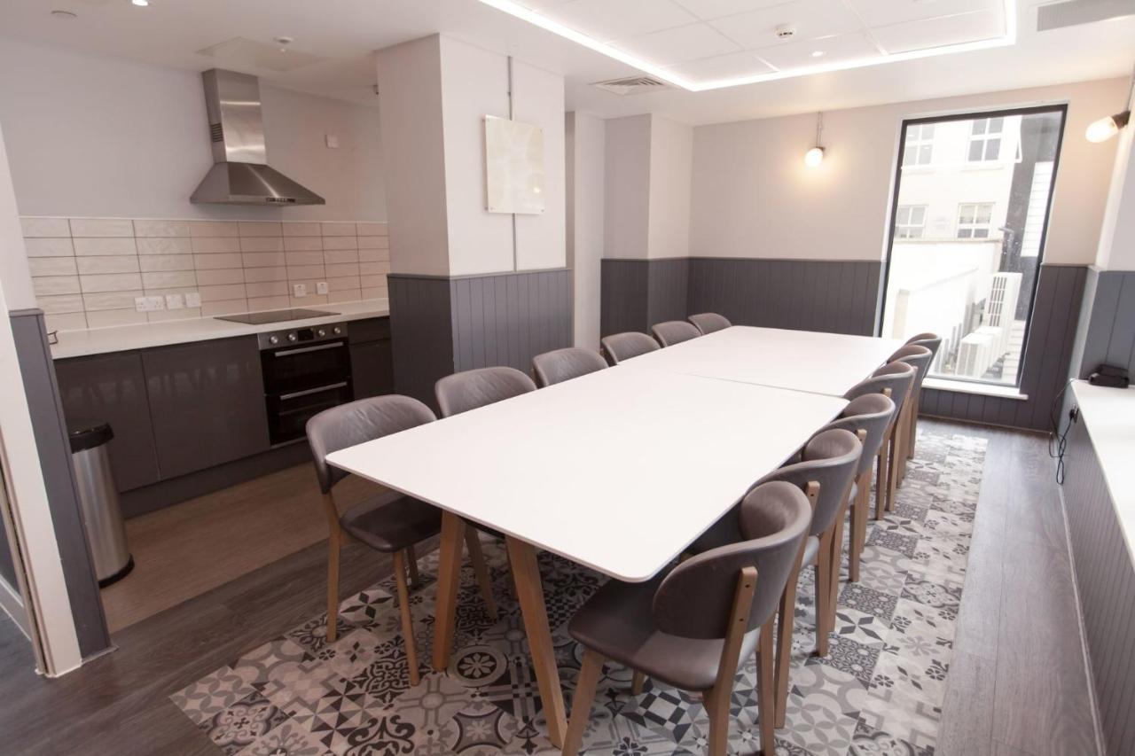 For Students Only Crown Place In Portsmouth ポーツマス エクステリア 写真