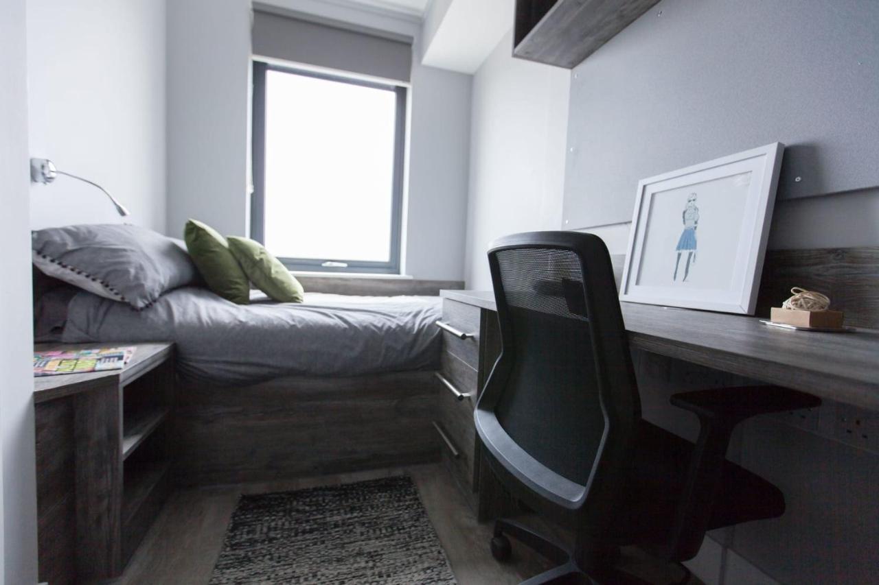 For Students Only Crown Place In Portsmouth ポーツマス エクステリア 写真