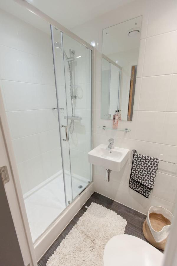 For Students Only Crown Place In Portsmouth ポーツマス エクステリア 写真